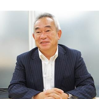 日高 滋