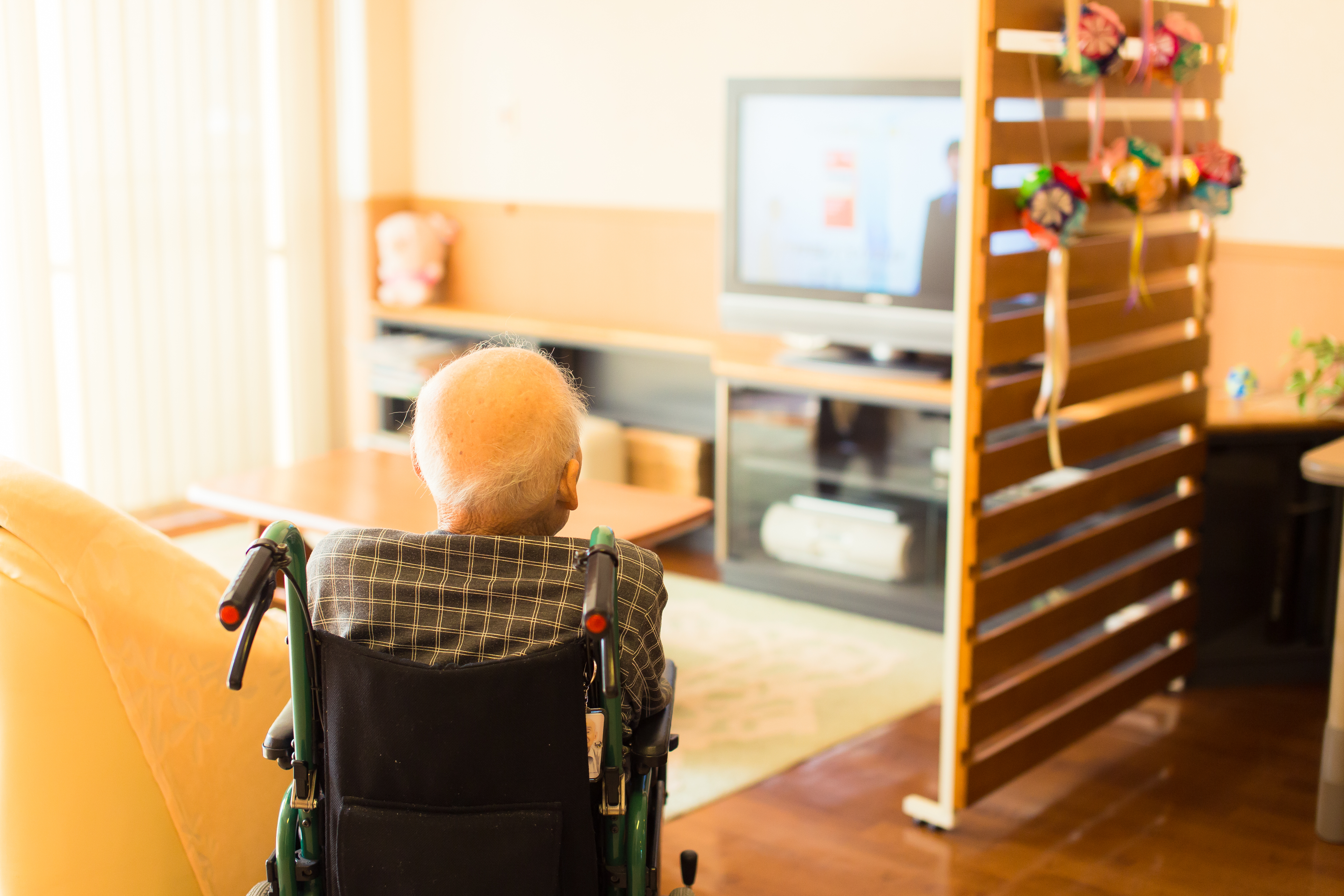 将来、老人ホームに入りたいですか？