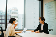 出身や経験はバラバラで、いろんな人が活躍しています