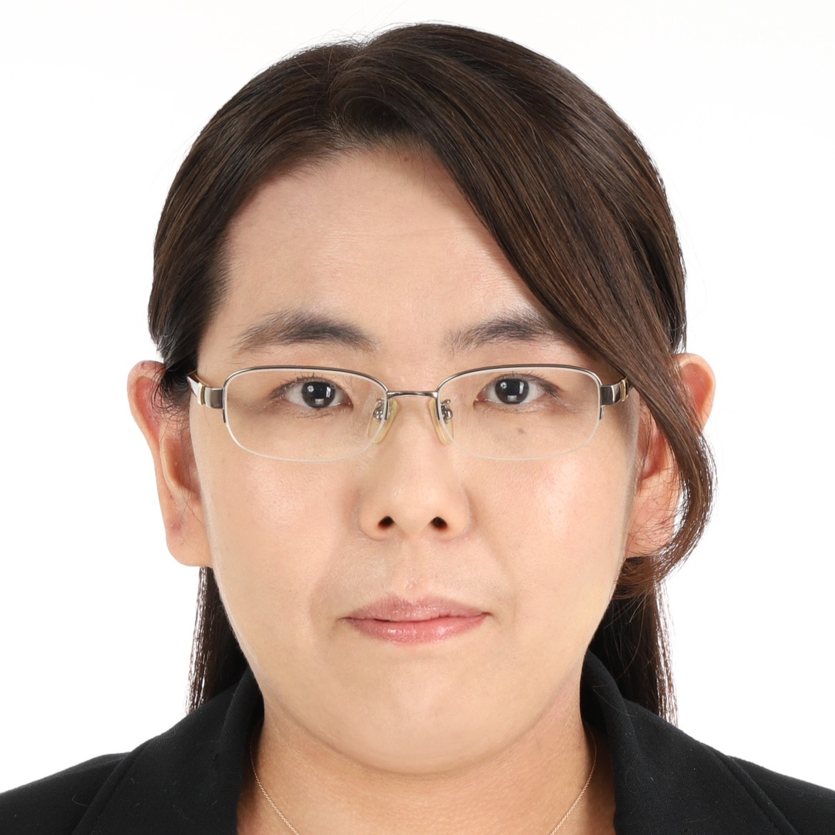 伊野 麻衣