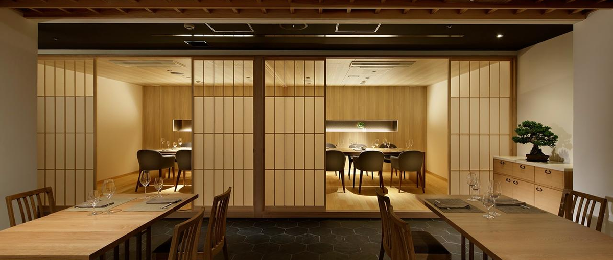 京都のデザインホテル内の鉄板料理レストランにてサービススタッフ募集！