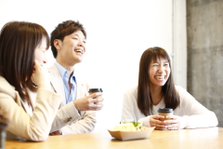 笑いたい人も笑わせたい人も全員集合！笑顔だらけの職場でゼロからエンジニアに