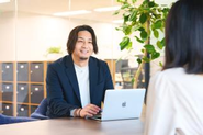 人事部マネージャーの中川。人材業界での豊富な経験を活かしてマネジメントを行っています。