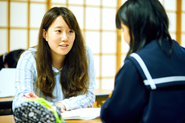 「どのように生きるか」という問いに対する答えとして、地域で目の前の一人に徹底的に向き合いながら仕事に取り組むメンバーの姿があります
