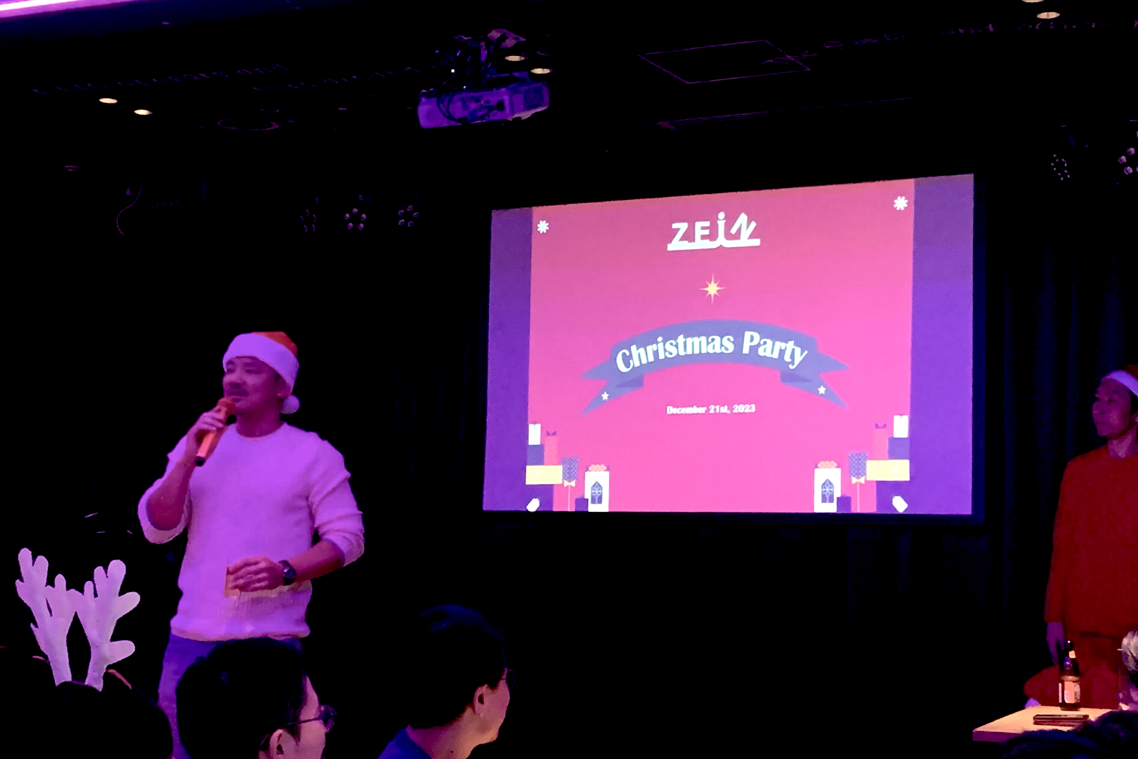 クリスマスパーティー2019 サイン入り写真 7119wvK1U6L._UF1000,1000_QL80_.jpg