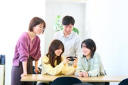【エンタメ好きの仲間がたくさん】休憩時間は趣味の話しで盛り上がることも♪