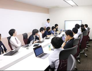 エンジニアが講師となりみっちり実践トレーニングを受けて若手もどんどん成長しています！