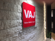 VAJ' entrance