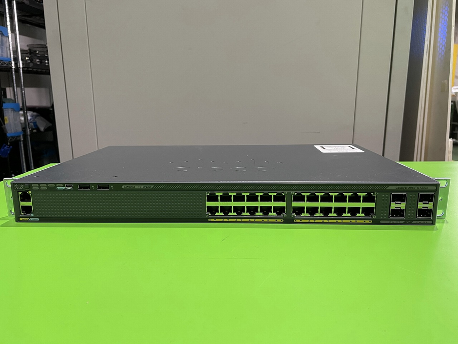 CISCO WS-C2960X-24TS-Lを開けました | 株式会社ゲットイット