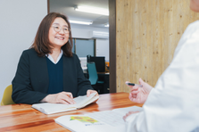 丁寧な仕事で信頼をつなぐ。法律業界を支えるDTPオペレーター募集