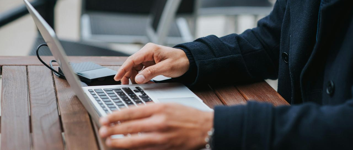 自由に働ける！ITスタートアップのセールス担当を大募集！！