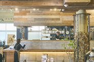 休憩はKLASI COLLEGE1階のカフェでホッと一息…