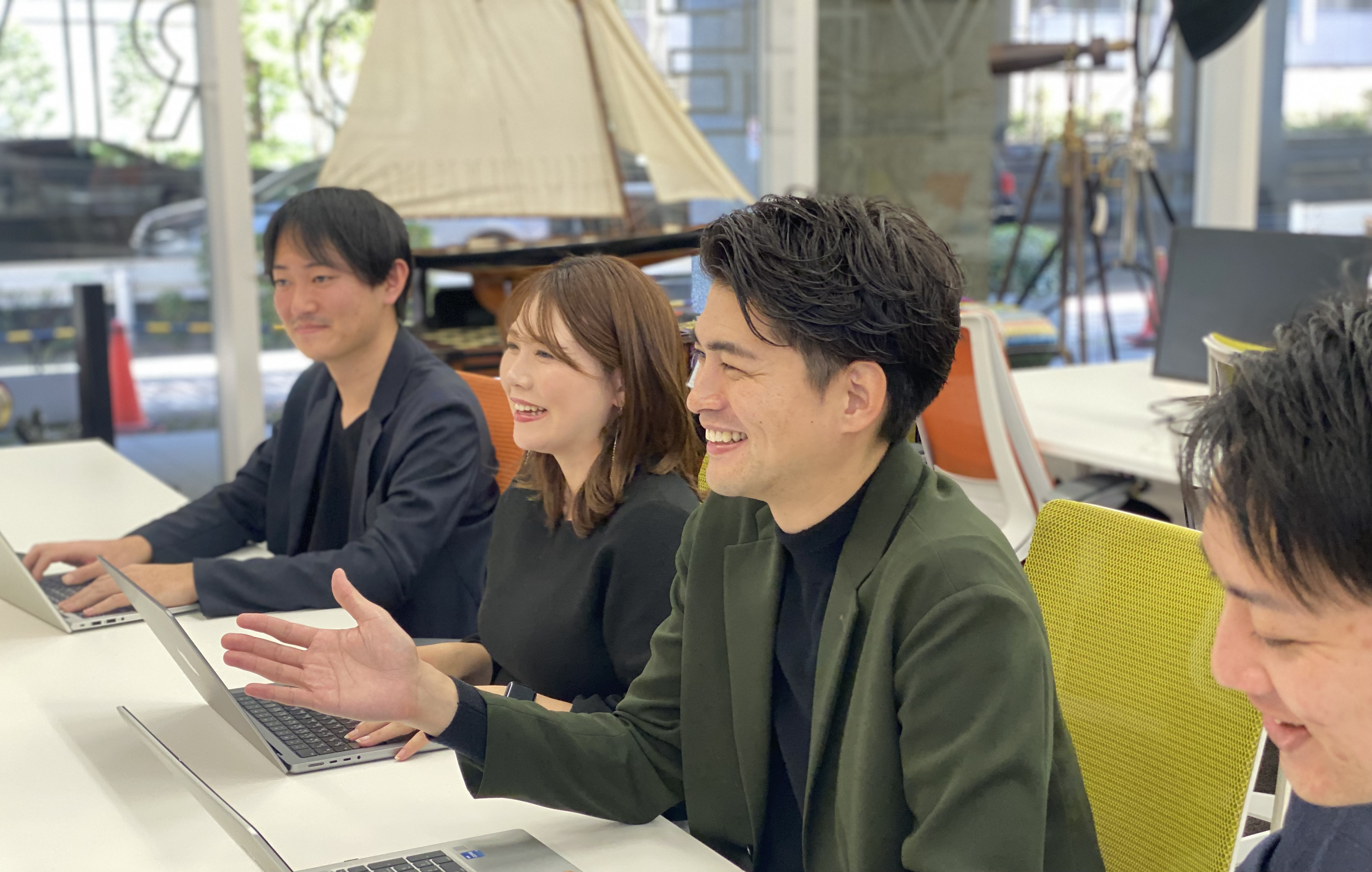 社長の判断決断行動を真横で学べる どんな経営塾より自分を磨けるシビれる毎日！