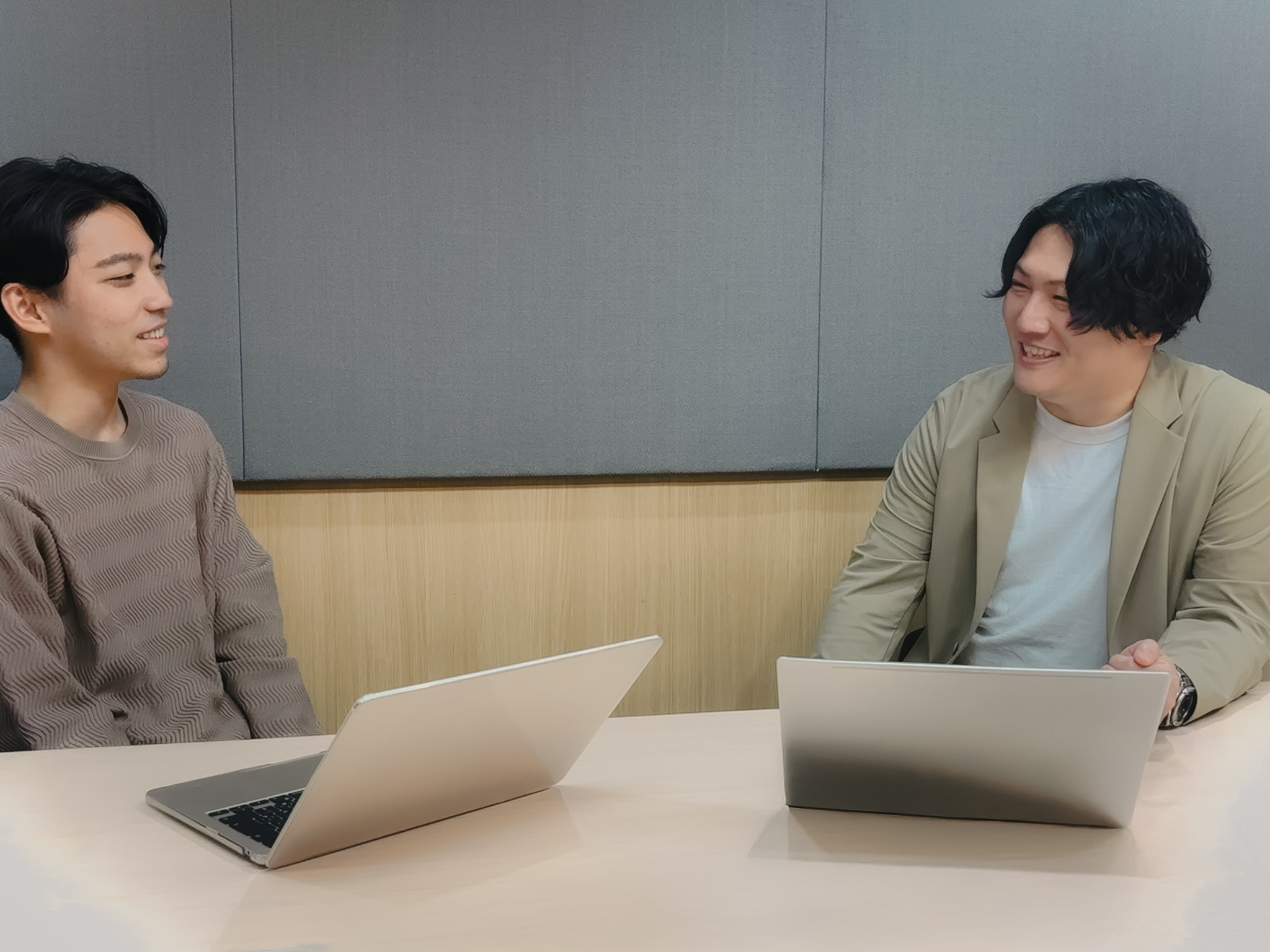 20代から医療DXに挑戦！音響技術出身の若手ディレクターが語る成長の舞台ー未経験からWeb講演会ディレクターへ。医療の最前線を支えるM3DCの魅力とは？