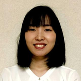 成 由希