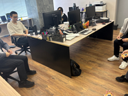 最近は、昼休憩中に参加自由のボードゲームをやることも！普段交流がない人ともコミュニケーションがとれるいい機会です。