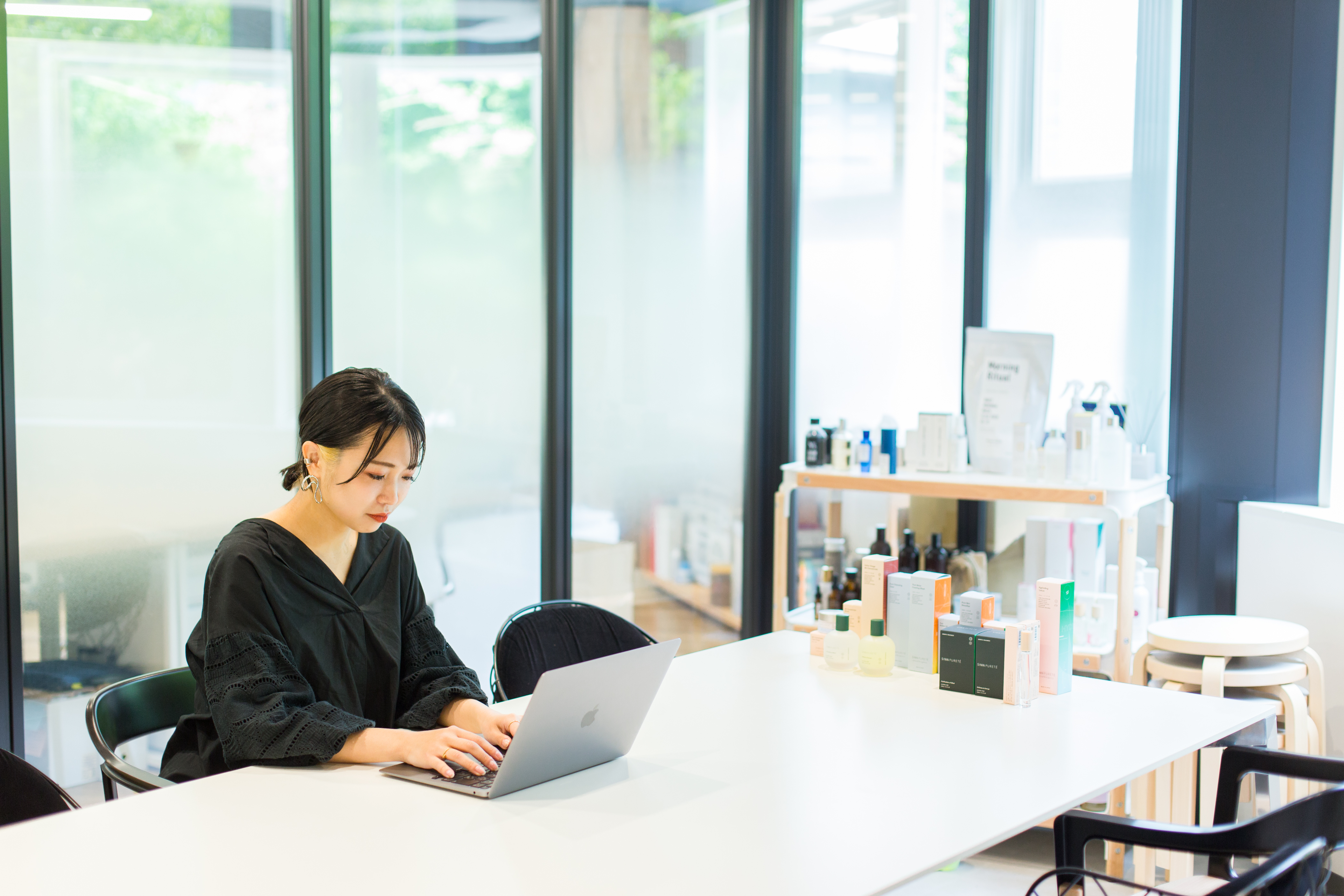 ブランド事業譲渡について／国産スキンケアブランドを抱えた理由と覚悟