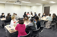 香料の勉強会、原画展の視察、外部研修の参加など、積極的にスキルアップの機会を設けています。