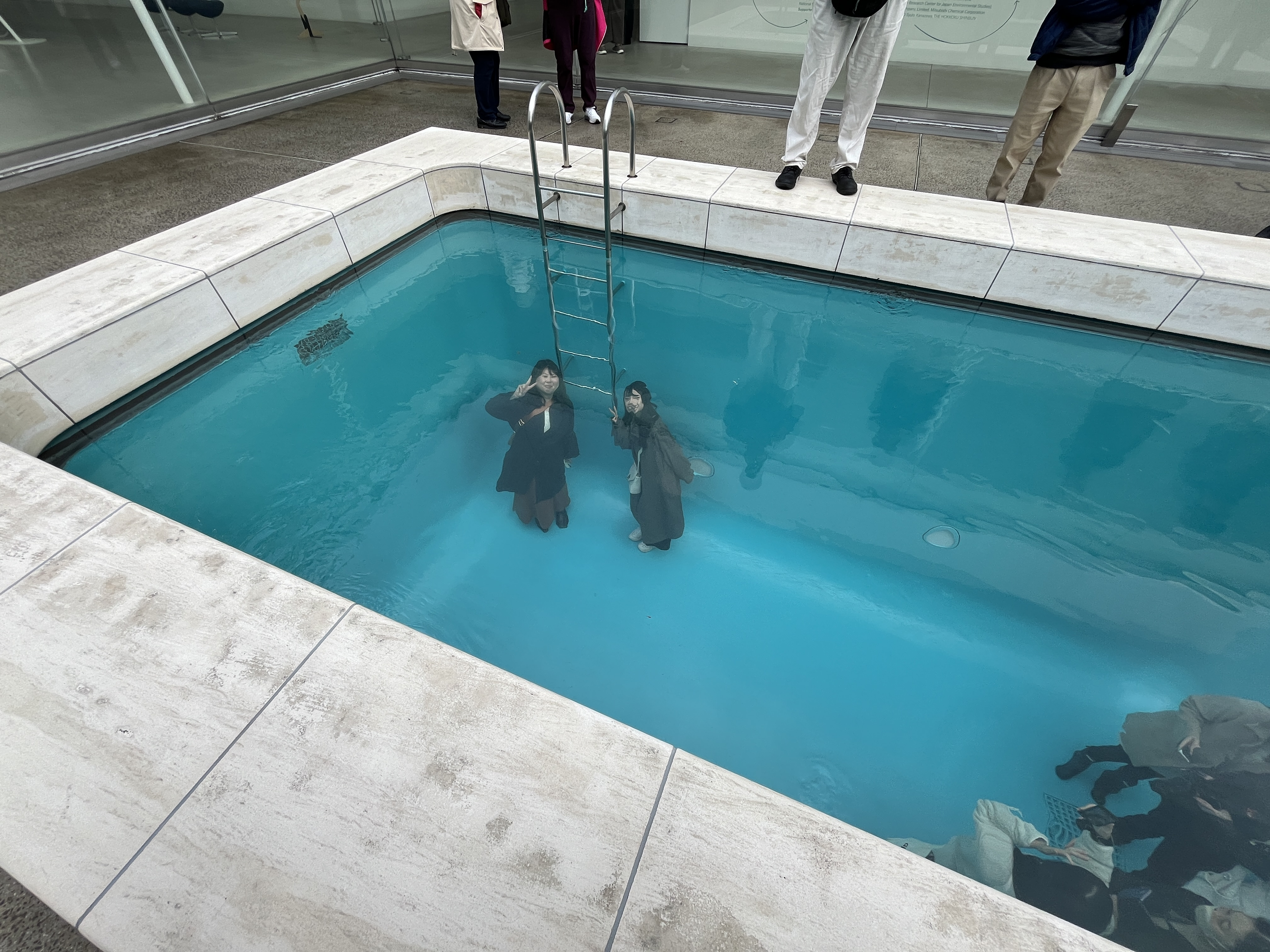 【社員旅行】 金沢の旅 ～② 金沢21世紀美術館～