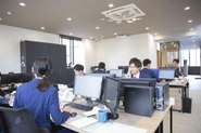 社内全体が20〜30代の若手中心。活気があります！