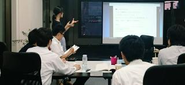 不定期に開催されるイノベーション会議では社員からアイデアを募っています。