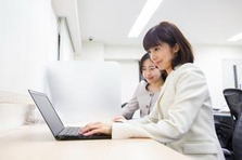 事務サポートを行う本社スタッフを募集しております！