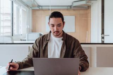 経験ゼロから挑戦｜AWSやGCPなど最先端技術に触れながら学べる環境です