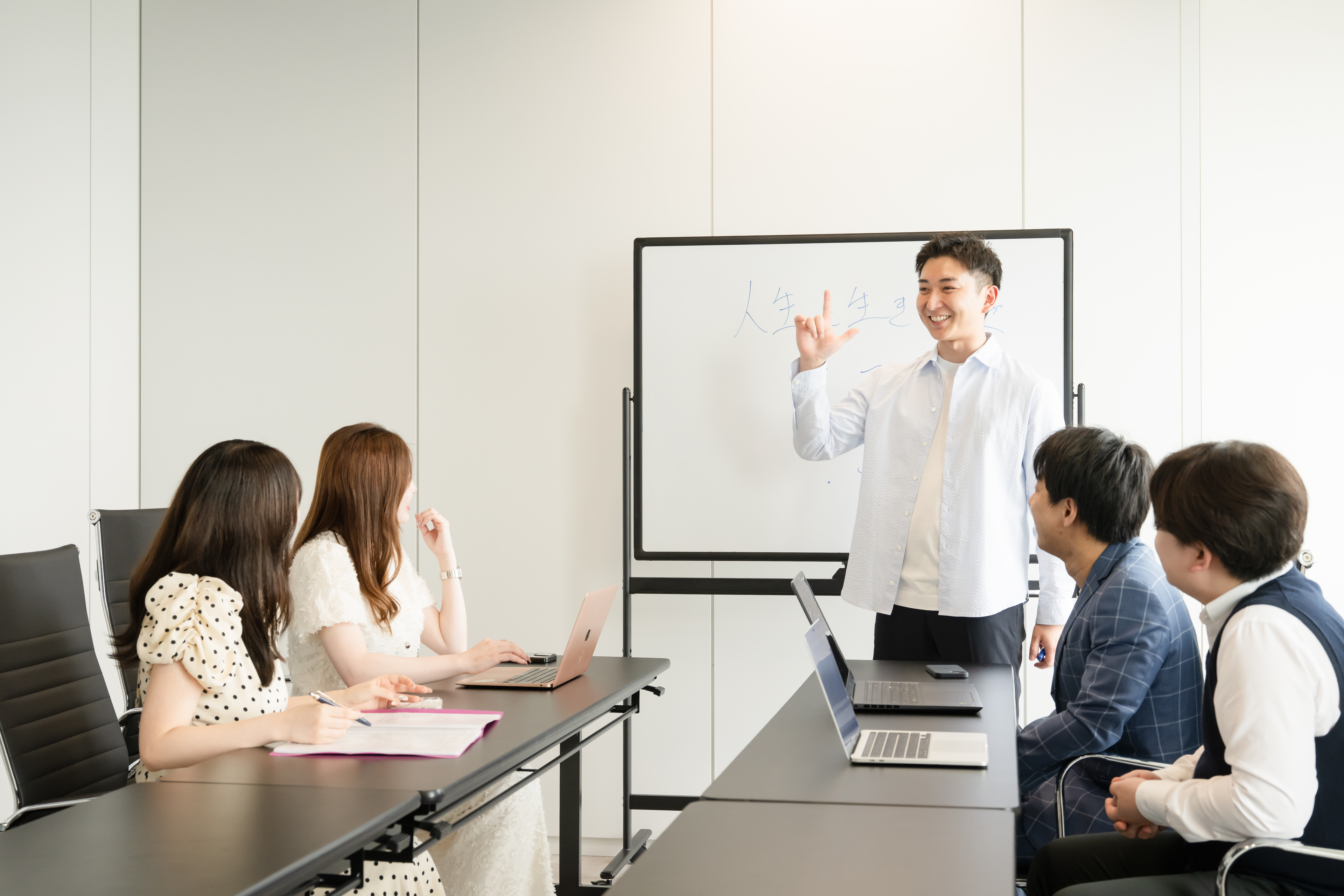 元彼から“また連絡したくなる”LINEは、たった一言で変わる