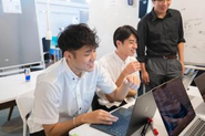上条企業出身者の先輩エンジニアがサポート