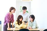 【エンタメ好きの仲間がたくさん】休憩時間は趣味の話しで盛り上がることも♪