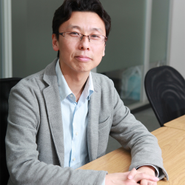 代表の小柴です！