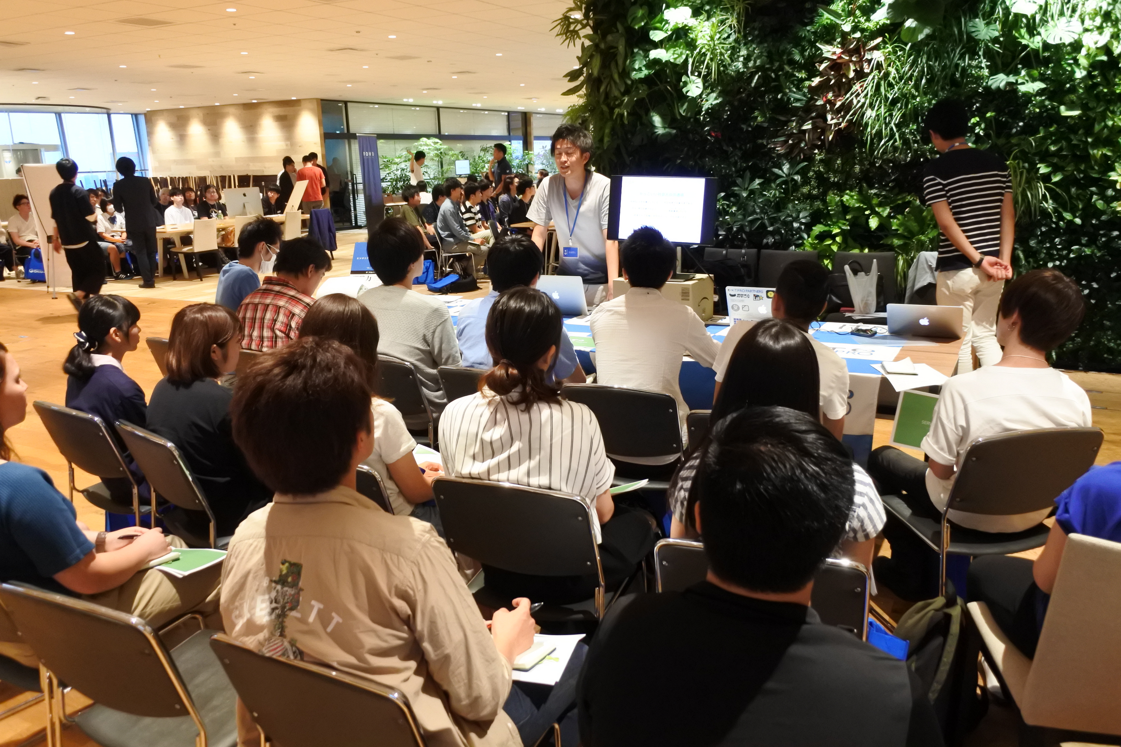 日本一高額なエスカレーターから、出来立てのジェットコースターに乗りかえた話