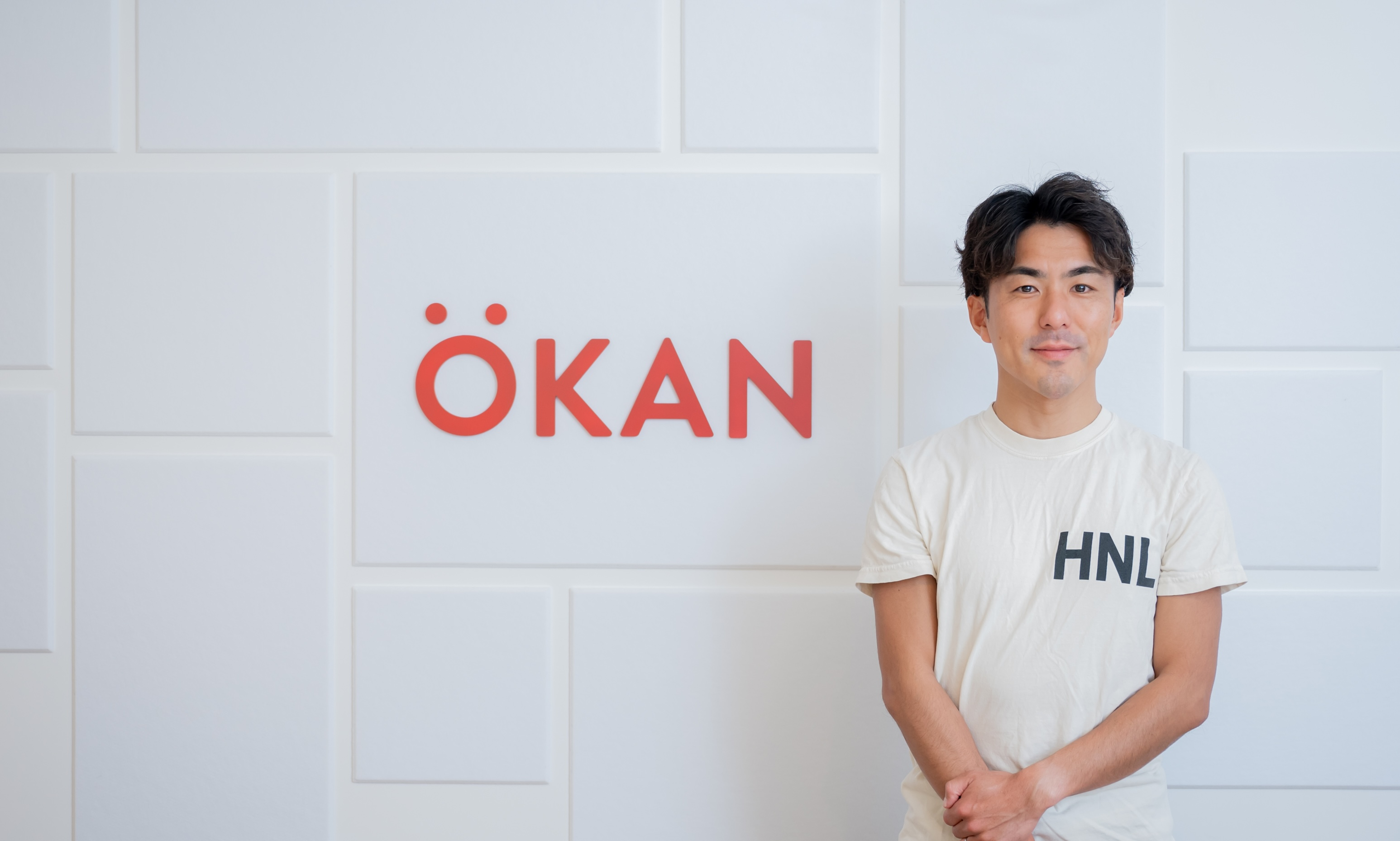 【新卒向けインタビュー】外資コンサル・大手人材会社からOKANに転職した清水さんに聞く、OKANでの10年「自分の行動が仕事を面白くする」