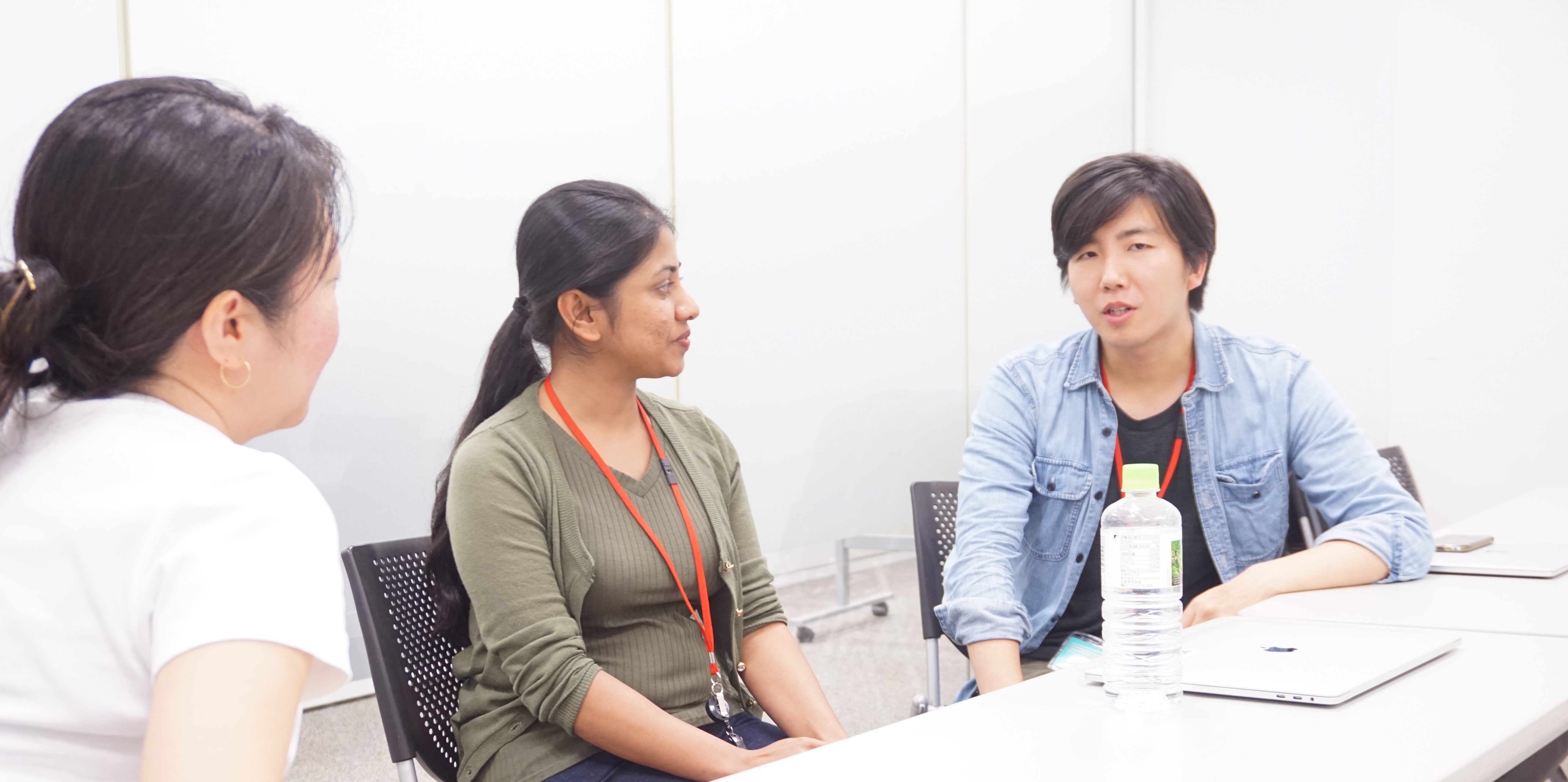 東京で世界と一緒に働く！多国籍社員とグローバル開発を進める新卒２年目に聞いた！