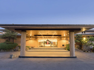 葬儀事業者向けの業務支援SaaSや、葬儀情報プラットフォームの運営・僧侶の派遣サービス等、toB、toCの両面でライフエンディング事業を展開しています。