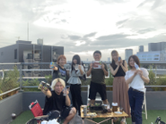 仕事終わりに会社の屋上でBBQ！