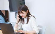 仕事中の様子。目標達成に向けて真剣そのもの！