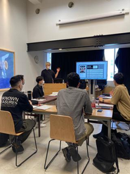 しっかりとした研修制度があります！中途入社者向け定期研修（入社時/6カ月/1年）として、入社から1年間は、定期的に研修を実施して、スープストックトーキョーに関する会社情報や様々なスキルや知識習得のサポートをしています。会社として、従業員が安心して働く環境を作り、その上で挑戦をしていくことを大事にしています。