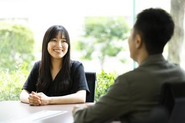 1人1人がより早く成長できるよう、月1回以上の面談をし、キャリアについて深く考えます。