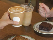 coffee supremeさんのコーヒー豆を使用しています！甘味が特徴的でミルクとの相性も抜群◎