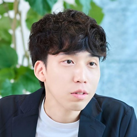 Tachibanaki Shunsuke