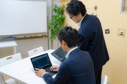 未経験からでもエンジニアとして輝くことができるように、充実した研修制度を完備。
