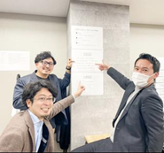 ビズリンクのバリューと代表・役員でパシャリ◎