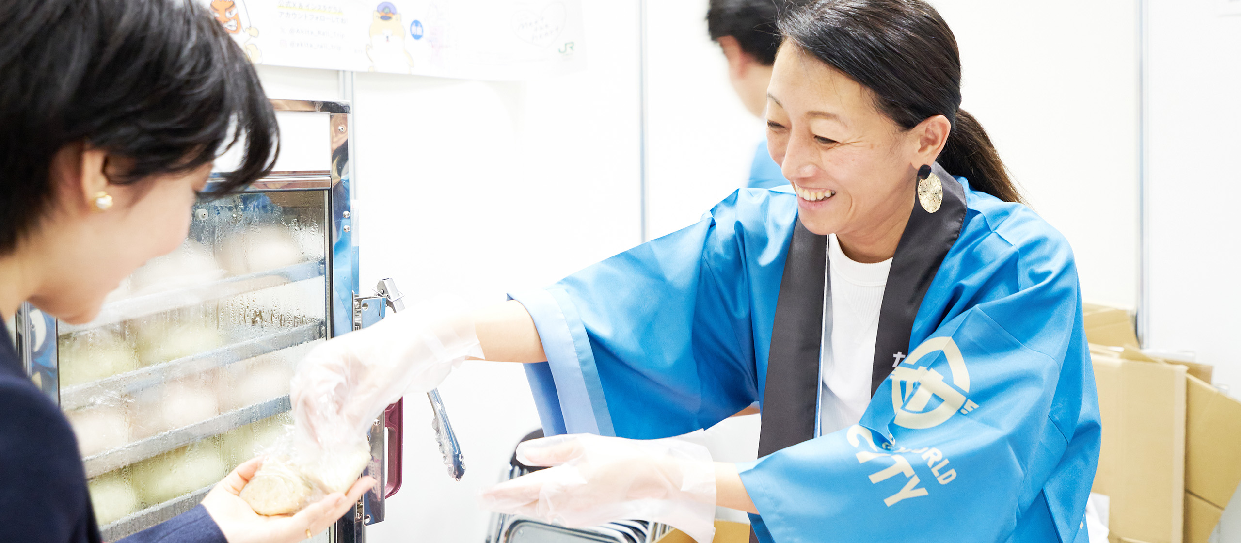 【部署紹介】“商品開発部の先輩社員インタビュー”地域を盛り上げる商品づくりに挑戦するスタッフ