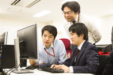 開発力より発想力！社会を変えるようなシステムを一緒に考えませんか？