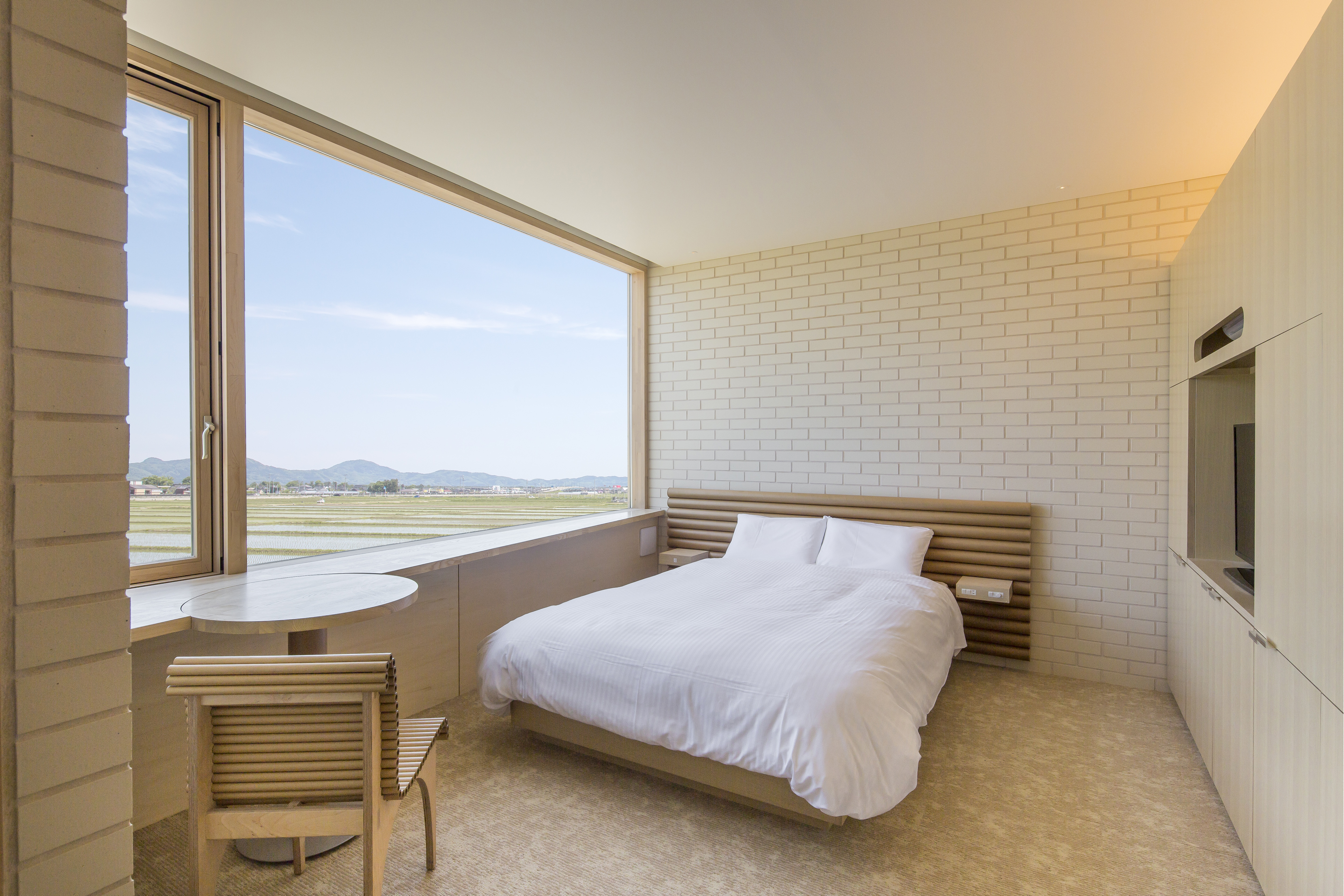 坂 茂氏の世界初のホテル　本日から予約開始