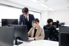 戦略から実行まで。中小企業の-売れる仕組み-をつくるマーケター募集！