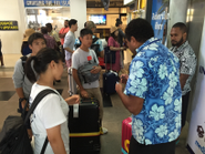 留学生到着時　スタッフによるお出迎え