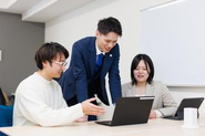 フラットにアイデアをどんどん言える職場環境