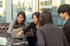 26卒｜可能性を縛らないフラットかつ挑戦できる環境で夢を叶えませんか？